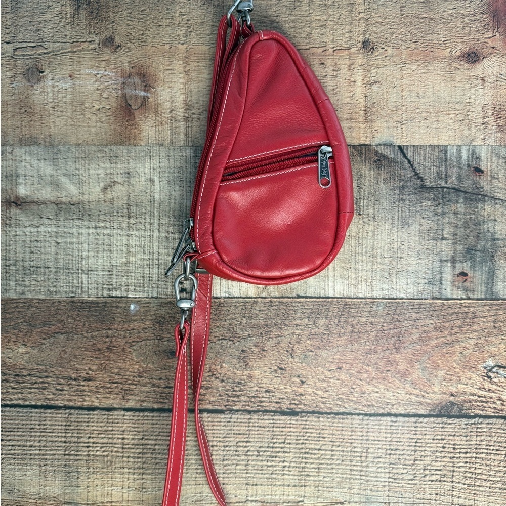 NWOT Vintage Pebbled Leather Ameribag 8 Inches Red Small Baglett Sling Bag